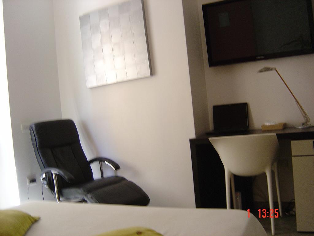 Bcomfort Hotel Cagliari Room photo